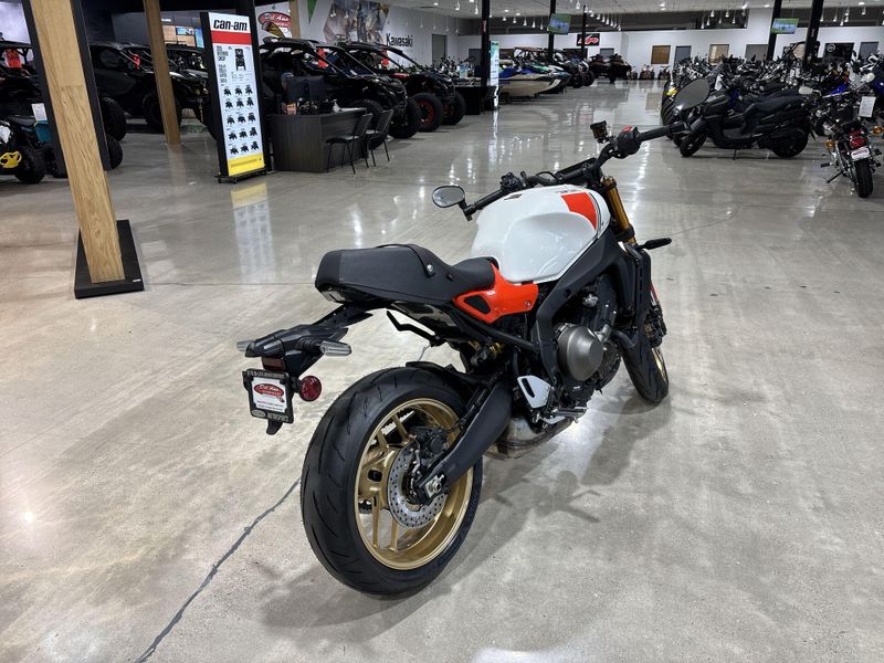 New 2026 Yamaha XSR900 Image 16