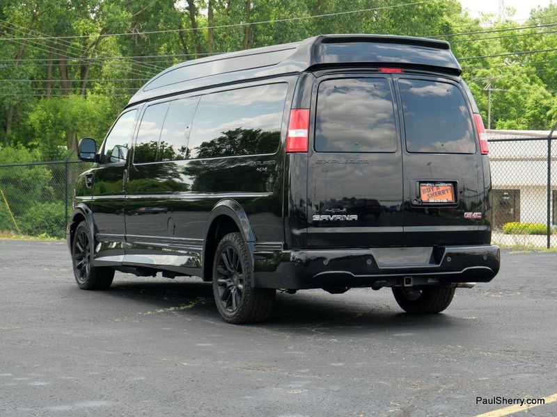 2020 GMC Savana Cargo Image 9