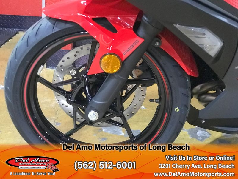 2025 Kawasaki NINJA 500 SE ABS Image 10