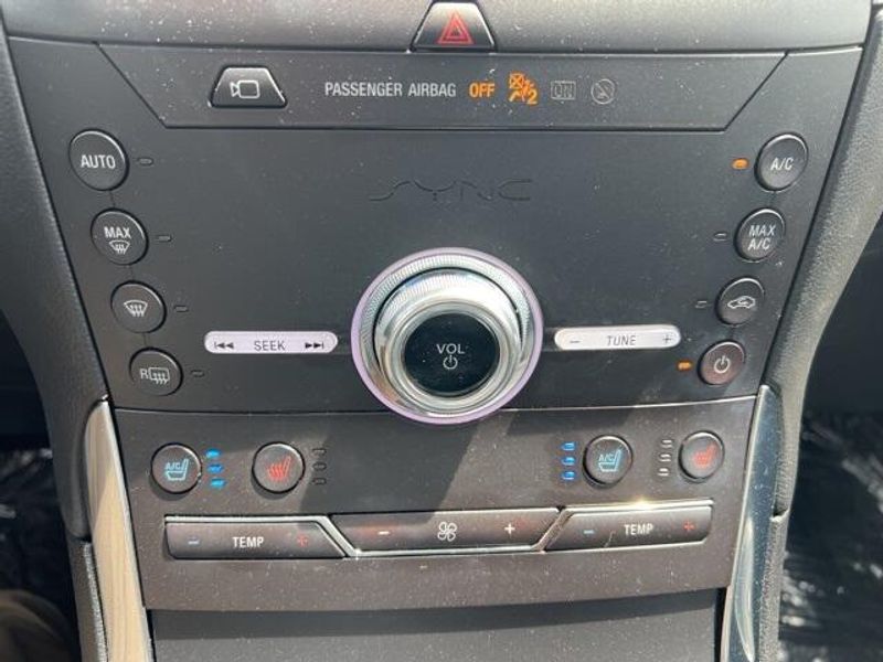 2020 Ford Edge STImage 39