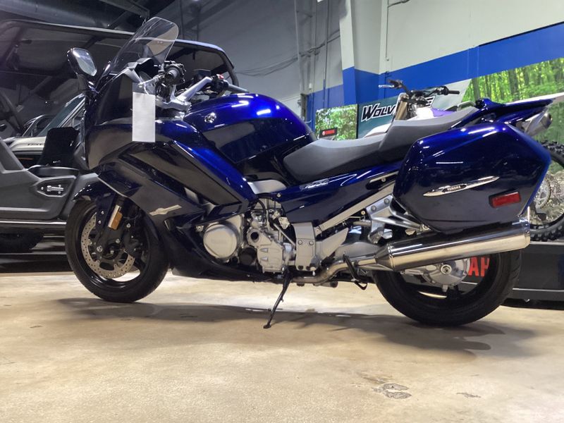 2024 Yamaha FJR1300 ES COBALT BLUEImage 13