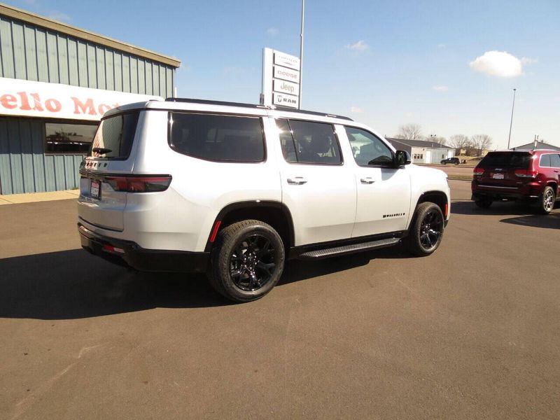 2024 Jeep Wagoneer Carbide 4x4Image 6