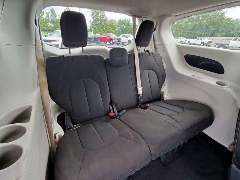 Used 2020 Chrysler Pacifica TouringImage 5