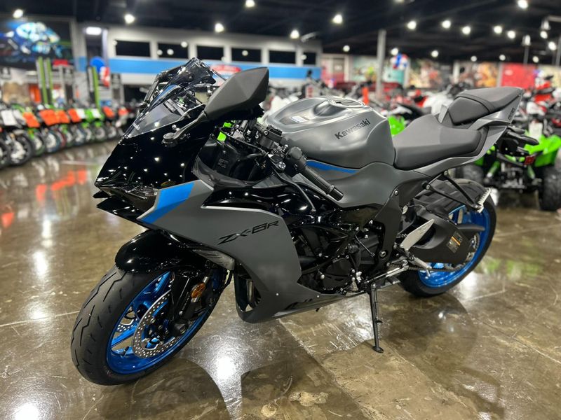 New 2026 Kawasaki NINJA ZX-6R Image 8