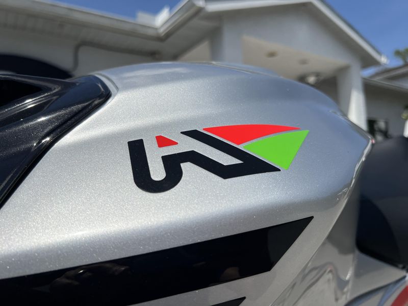 2018 Aprilia RSV4 RF 