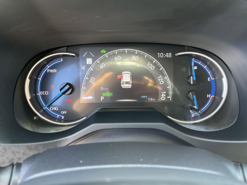 2023 Toyota RAV4 Hybrid XLE PremiumImage 9