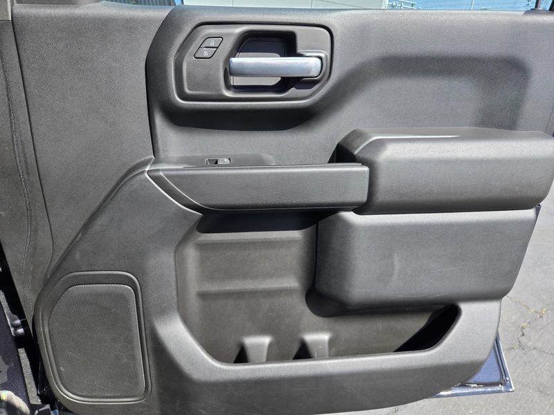 Used 2023 Chevrolet Silverado 1500 2WD Crew Cab 147 Custom