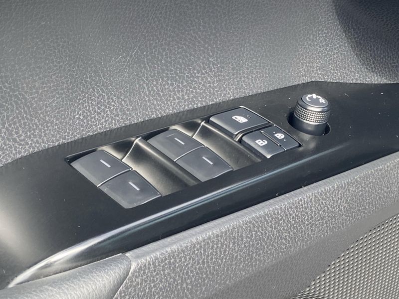 Used 2025 Toyota Camry SEImage 16
