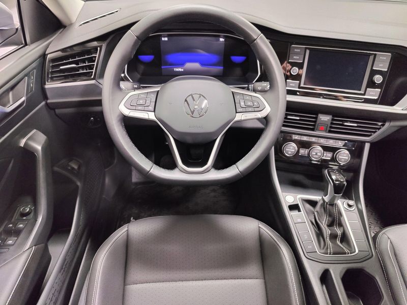 2024 Volkswagen Jetta SE w/Sunroof/Black Wheel PkgImage 13