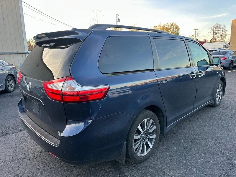 2019 Toyota Sienna XLE PremiumImage 14