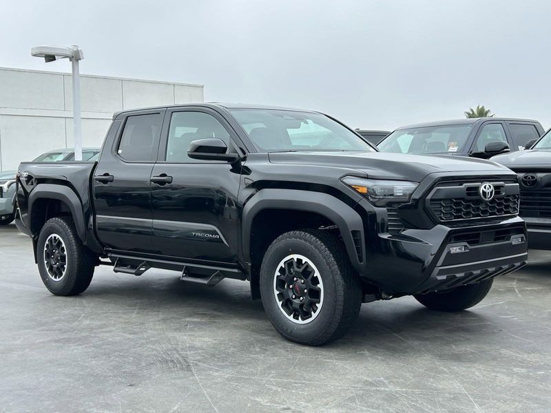 2024 Toyota Tacoma TRD Off RoadImage 2