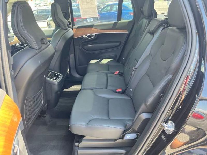 2024 Volvo XC90 B6 Plus Bright Theme