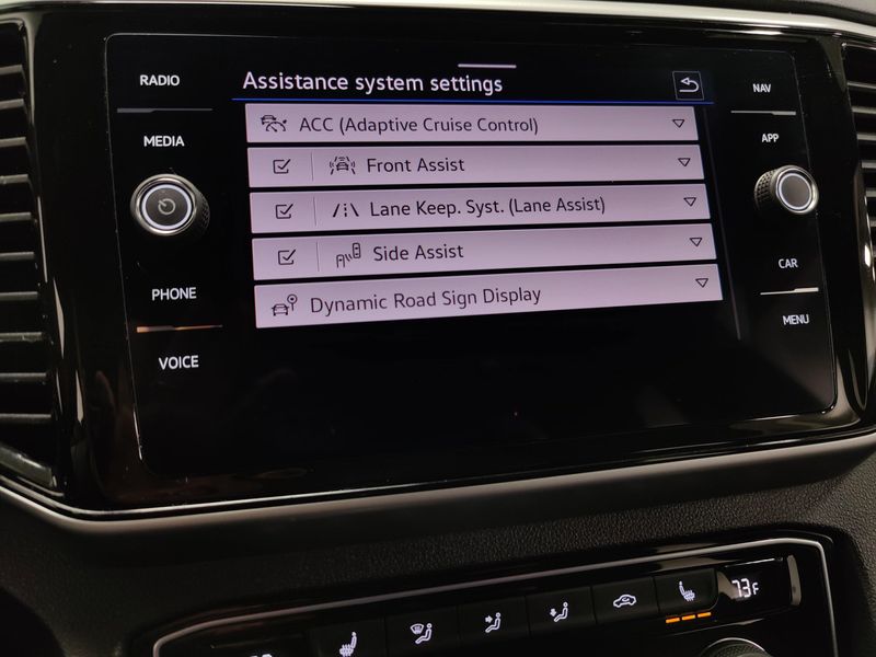 Used 2023 Volkswagen Atlas Cross Sport V6 SEL AWD w/Sunroof/NavImage 9