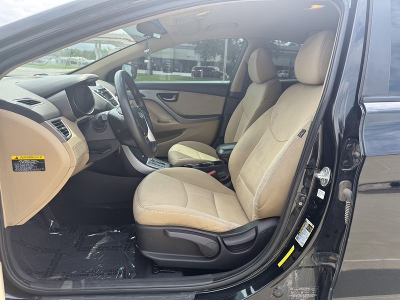 Used 2011 Hyundai Elantra GLS PZEVImage 9