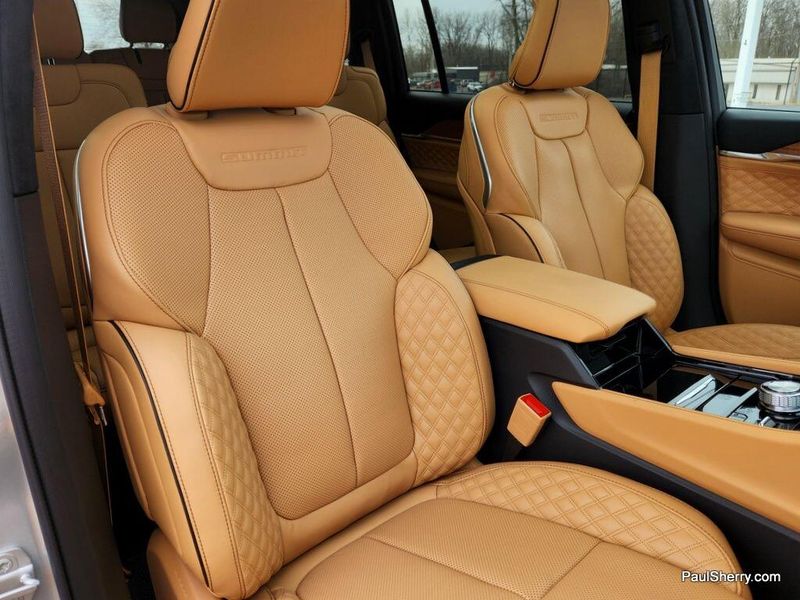 New 2025 Jeep Grand Cherokee L Summit Reserve 4x4Image 50