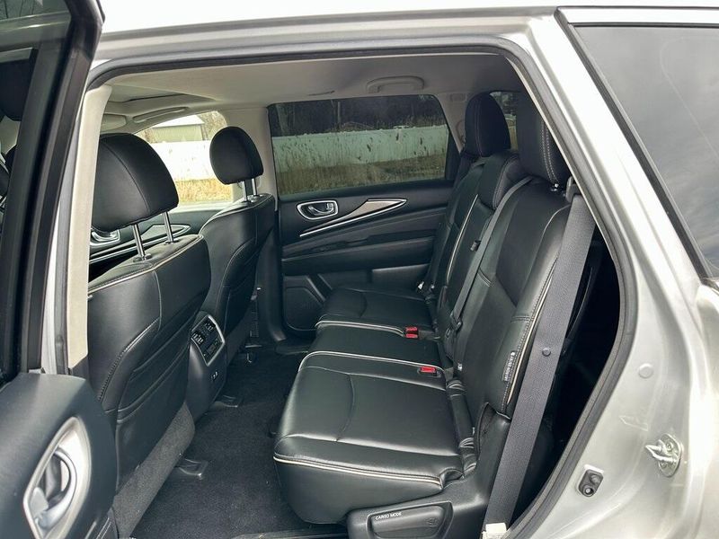 2019 INFINITI QX60 PureImage 18