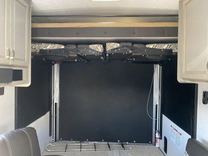 New 2025 DESERT FOX 27FS Image 25