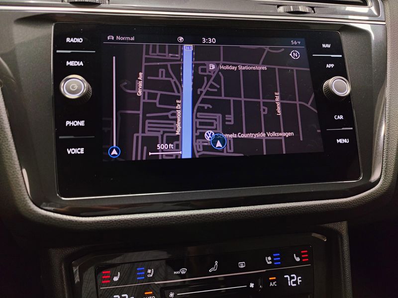 Used 2024 Volkswagen Tiguan AWD SEL R-Line w/Sunroof/NavImage 12