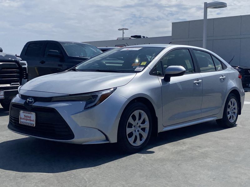 Used 2025 Toyota Corolla LEImage 7