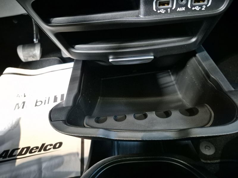 New 2025 Chrysler Pacifica SelectImage 31