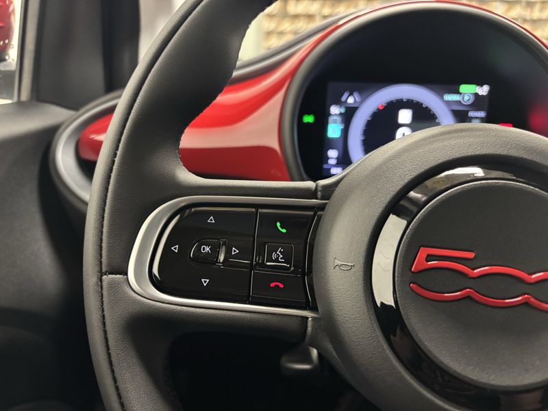 2024 Fiat 500e Inspi(red)Image 23