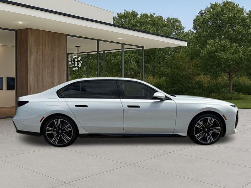 Used 2024 BMW i7 xDrive60Image 7