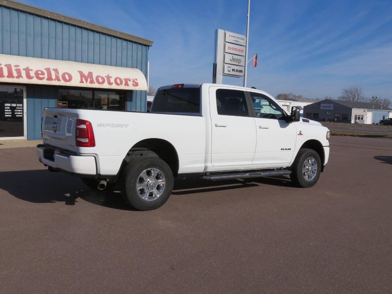 Used 2023 RAM 2500 Big Horn 4x4 4dr Crew Cab 6.3 ft. SB PickupImage 5