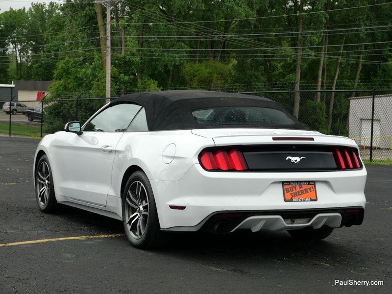 2017 Ford Mustang EcoBoost PremiumImage 10