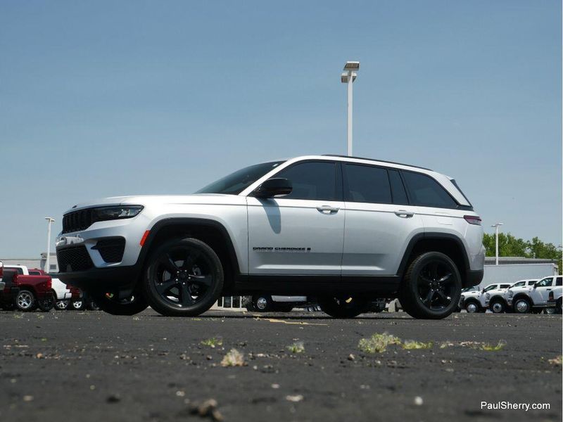 2022 Jeep Grand Cherokee FreedomImage 11
