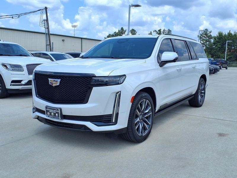 Used 2021 Cadillac Escalade ESV Sport PlatinumImage 2