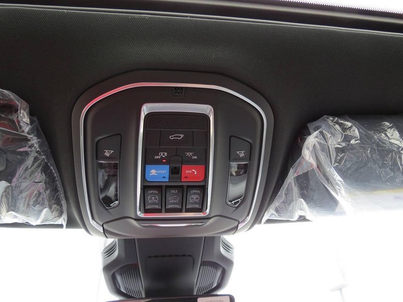 New 2026 Jeep Cherokee 85th Anniversary Edition 4x4Image 18