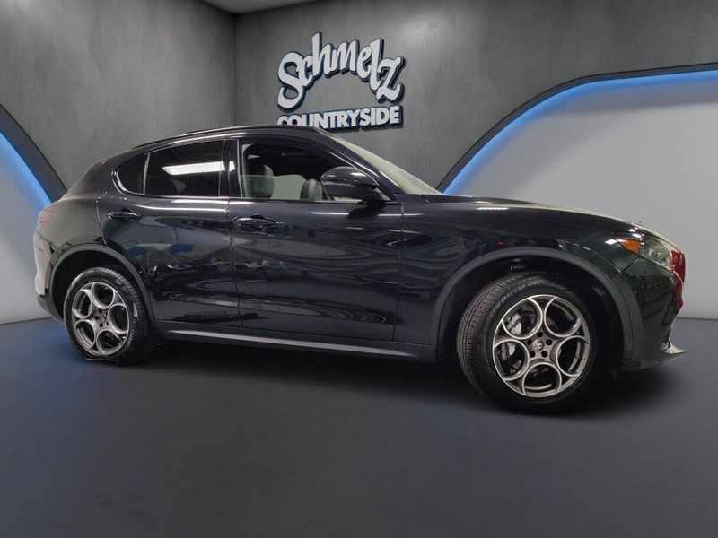 New 2025 Alfa Romeo Stelvio AwdImage 3