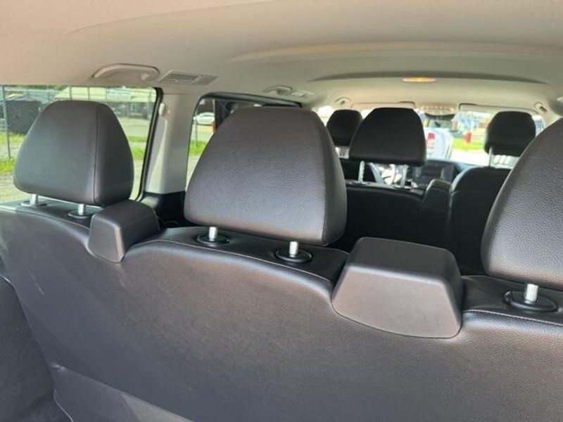 Used 2019 Mercedes-Benz Metris PassengerImage 14