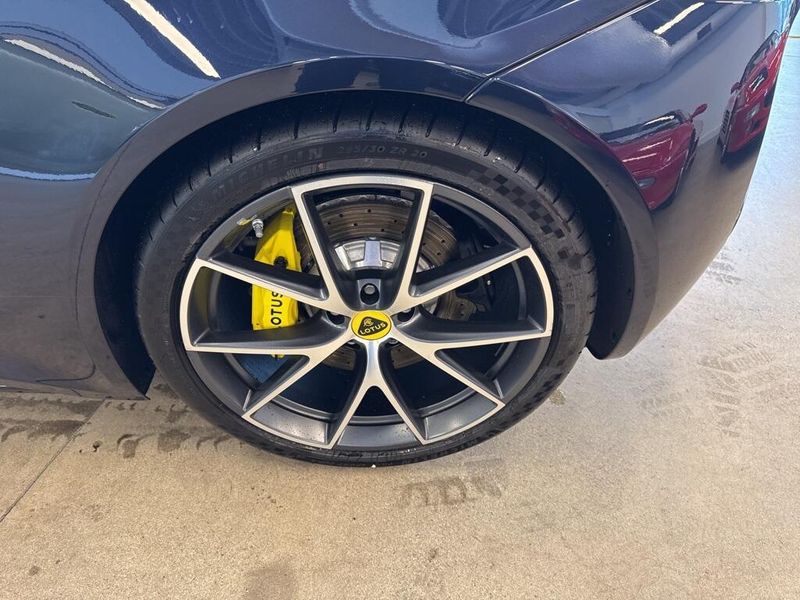 2024 Lotus Emira 