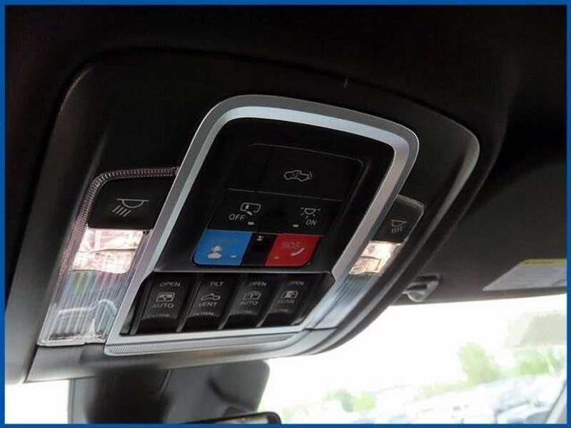 2025 RAM 1500 RebelImage 20