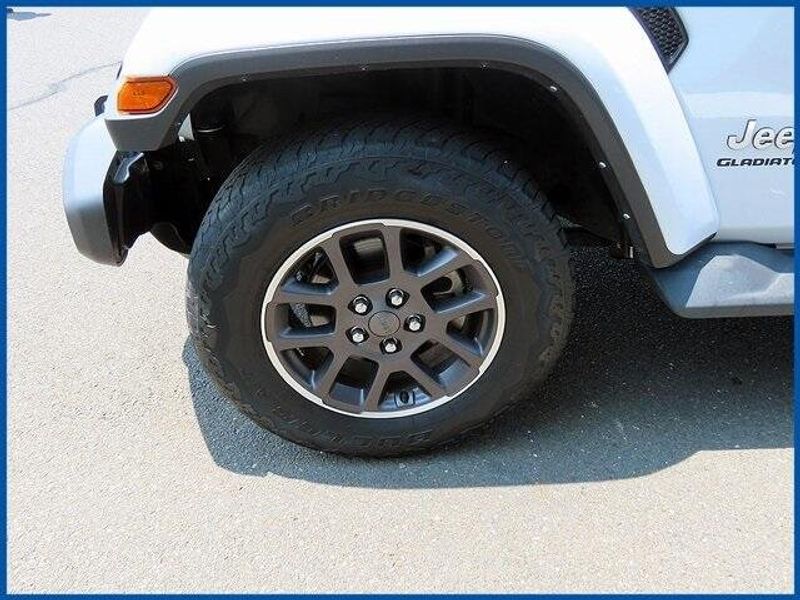 2021 Jeep Gladiator OverlandImage 4