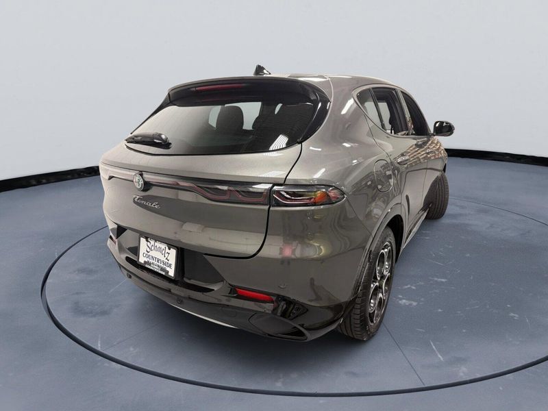 Used 2024 Alfa Romeo Tonale Ti Premium eAWD w/SunroofImage 14