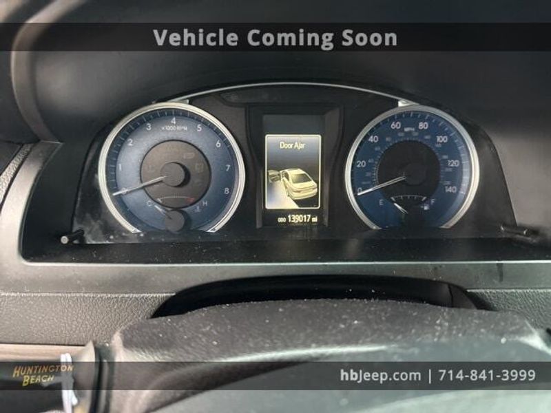 2017 Toyota Camry XLEImage 10