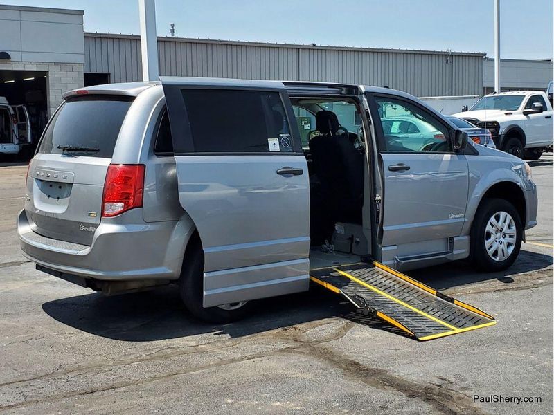 2019 Dodge Grand Caravan SEImage 5