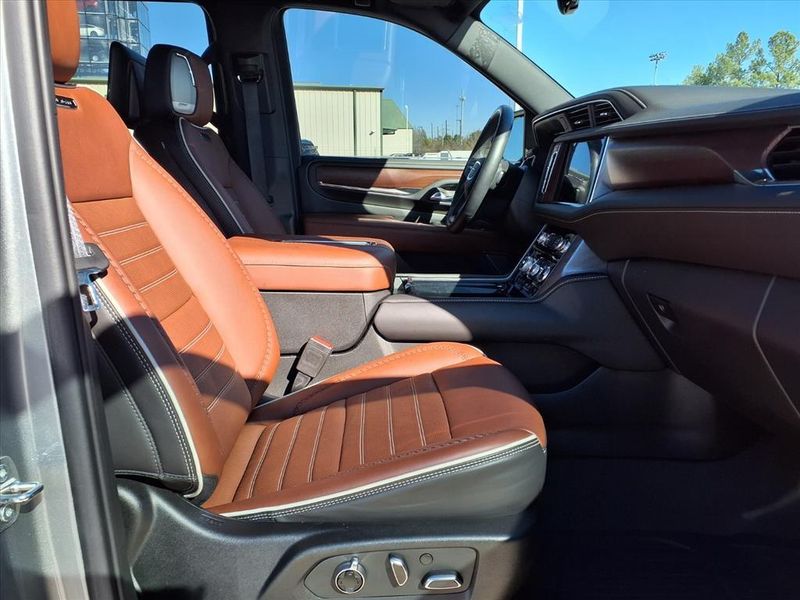 Used 2023 GMC Yukon Denali UltimateImage 16