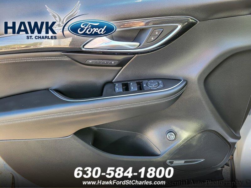 2021 Buick Envision Essence photo 15