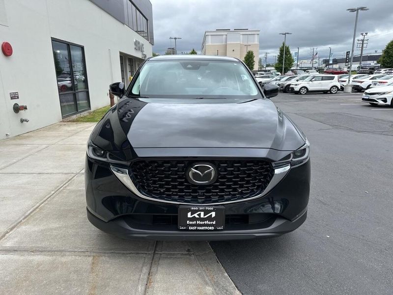 2023 Mazda CX-5 2.5 S Premium PackageImage 2