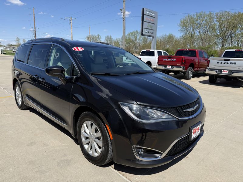 Used 2018 Chrysler Pacifica Touring LImage 27