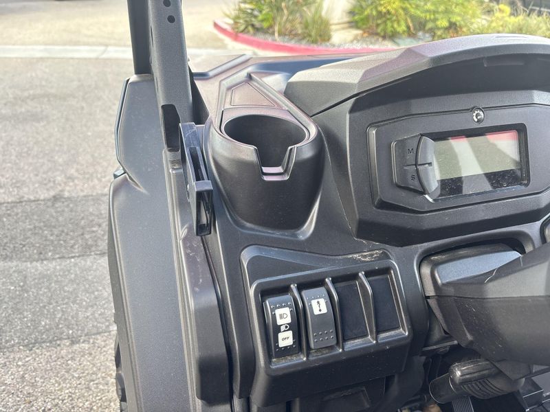 New 2026 Can-Am DEFENDER MAX XT HD9 Image 17