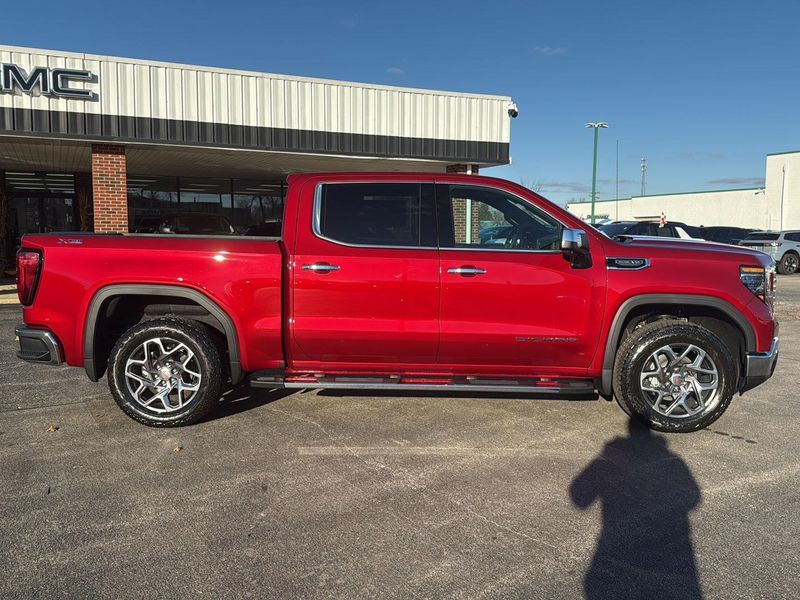 2026 Gmc Sierra 1500 SLT photo 2