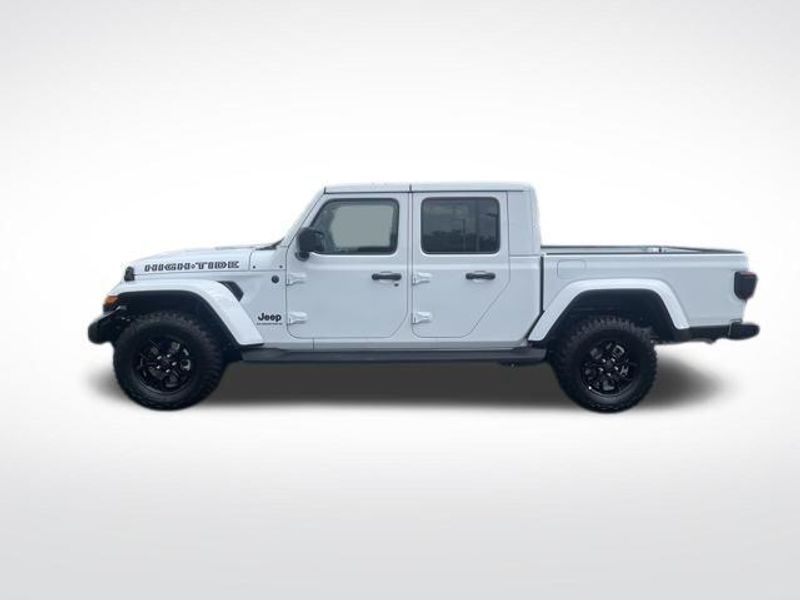 New 2025 Jeep Gladiator High Tide 4x4