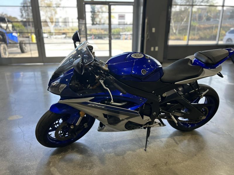 Used 2015 Yamaha YZF-R6 Image 13