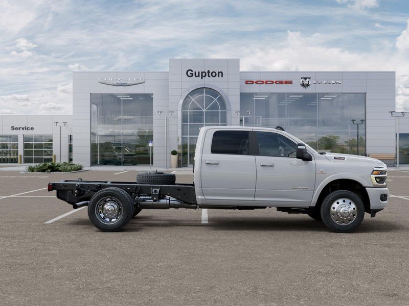 New 2026 RAM 4500 Big Horn Chassis Crew Cab 4x4 60