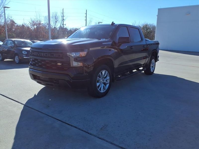 Used 2023 Chevrolet Silverado 1500 CustomImage 2