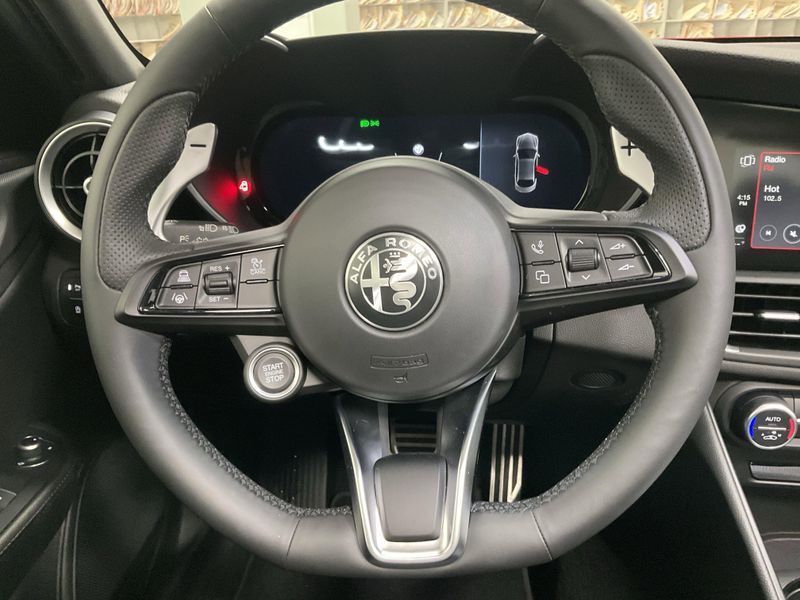 New 2025 Alfa Romeo Giulia AwdImage 15